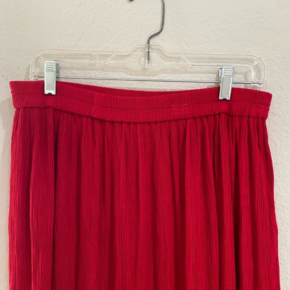 Red Skirt- L elastic waist - Picture 6 of 6